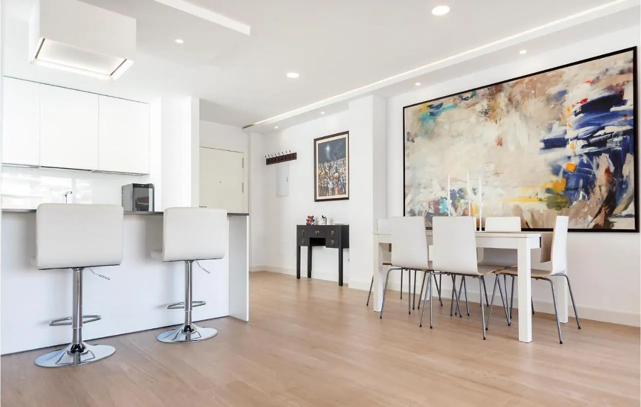 3 Bedroom Beautiful Apartment In Málaga Espagne