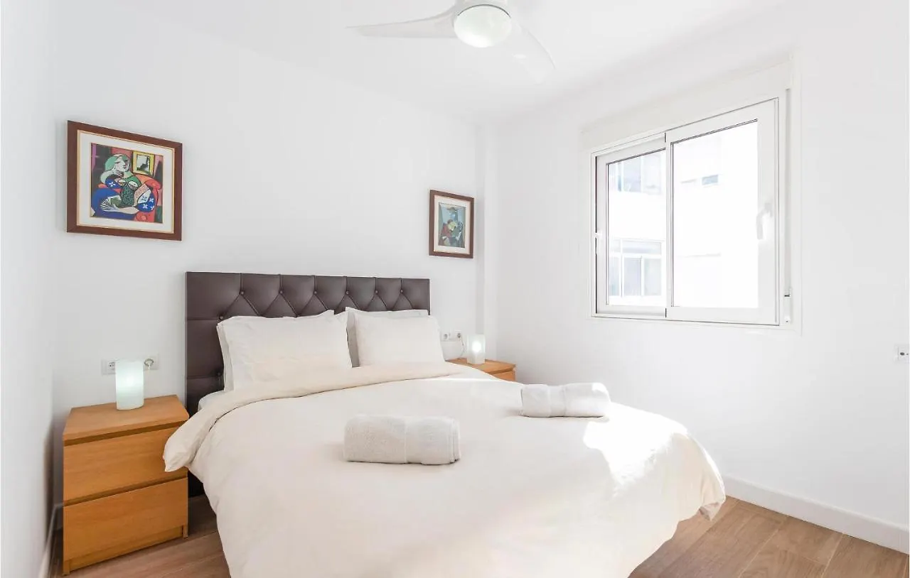 3 Bedroom Beautiful Apartment In מאלגה